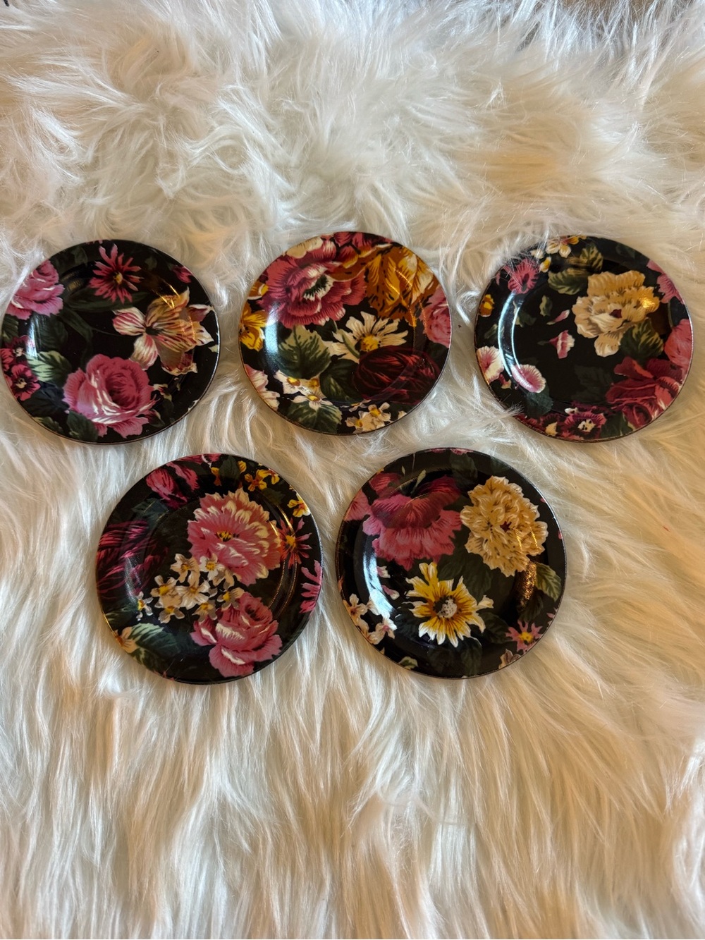 Set of 5 coasters black with floral design